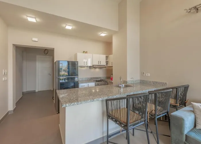New! 2br Duplex In Tawila, Gouna Private Jacuzzi, Garden, Lagoon & Pool *
