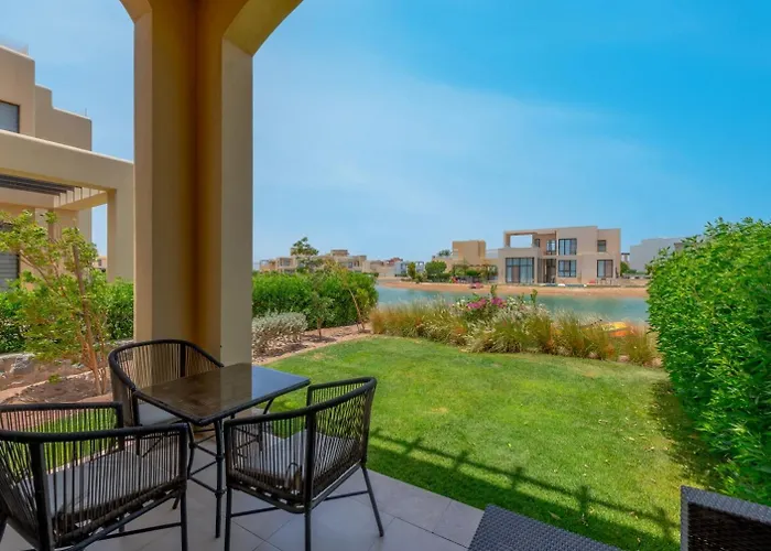New! 2br Duplex In Tawila, Gouna Private Jacuzzi, Garden, Lagoon & Pool